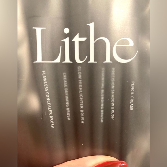 Lithe Everyday Brush Set - Picture 2 of 9